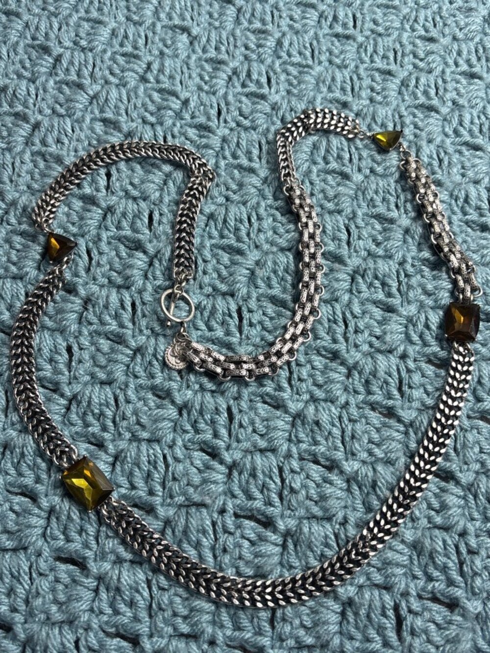 Jessica Simpson Chunky Silvertone Chain Necklace Green Brown Rhinestones Toggle